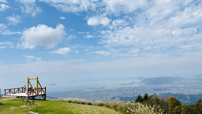 雲辺寺山頂公園の天空のブランコと瀬戸内海を望む景色