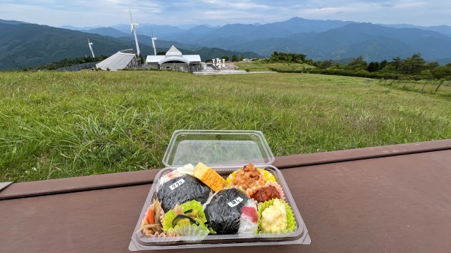 ゆとりすとパーク パノラマ絶景を楽しみながら散策 お昼ご飯も満喫♪