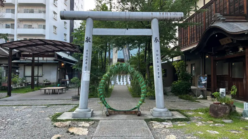 輪抜け様 梅雨のお祭りのはずが 無病息災を願ってお参りましょう!