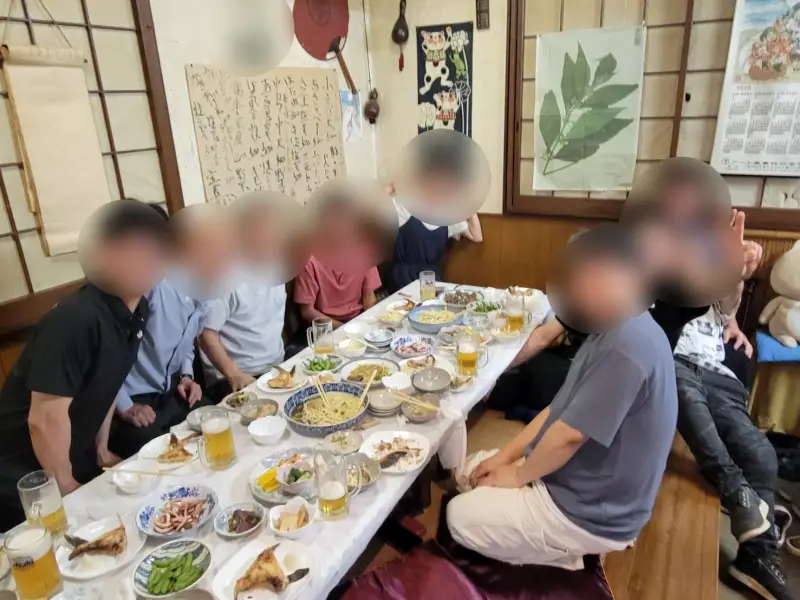愛猫がすごく甘えて来るワケ 恩師との再会や朝まで遊んだ飼い主